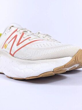 New Balance More v4 Womens 10 Max Cushion Road Running Shoes White Fresh Foam X